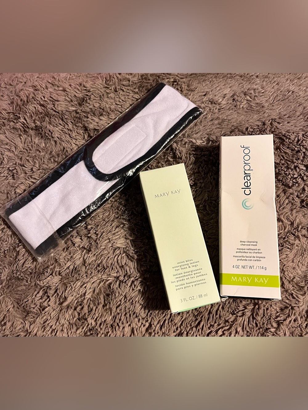 Mary Kay Bundle - Picture 2 of 4